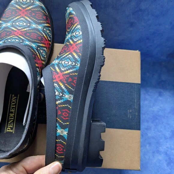 Pendleton Garden Rain Clogs - Picture 4 of 9